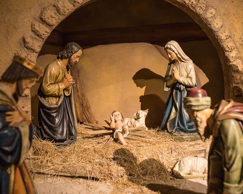 Churchcrib made of plaster (early 1900's)