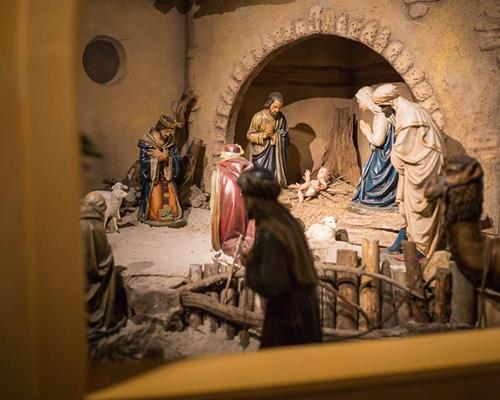 Churchcrib made of plaster (early 1900's)