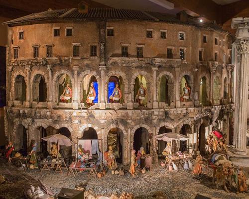 Marcellus crib, exhibited in the railway station of Rome